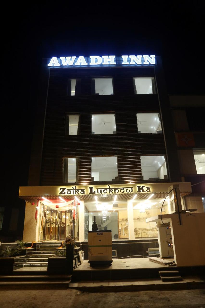 Awadh Inn Noida Exterior foto